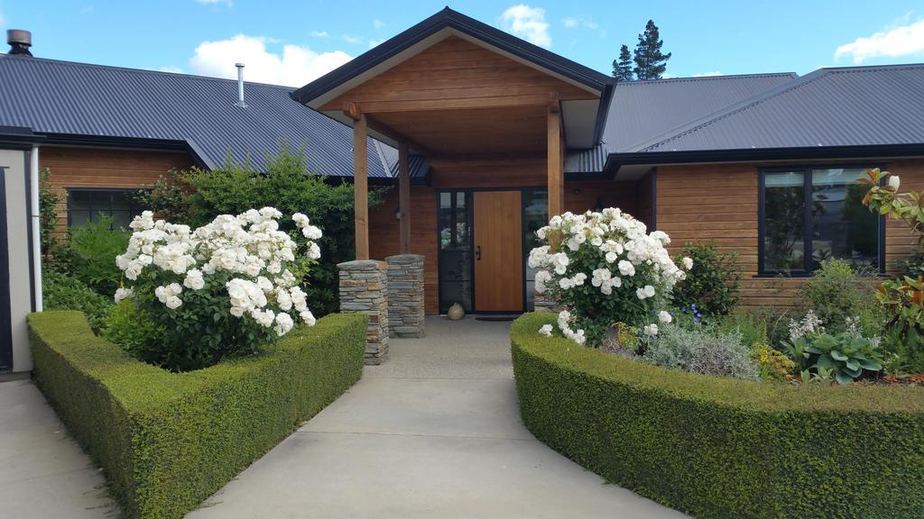 Wanaka Alpine Lodge Exterior photo