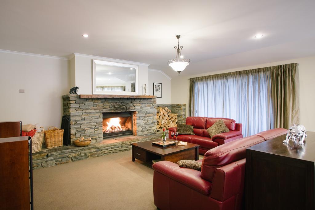 Wanaka Alpine Lodge Exterior photo
